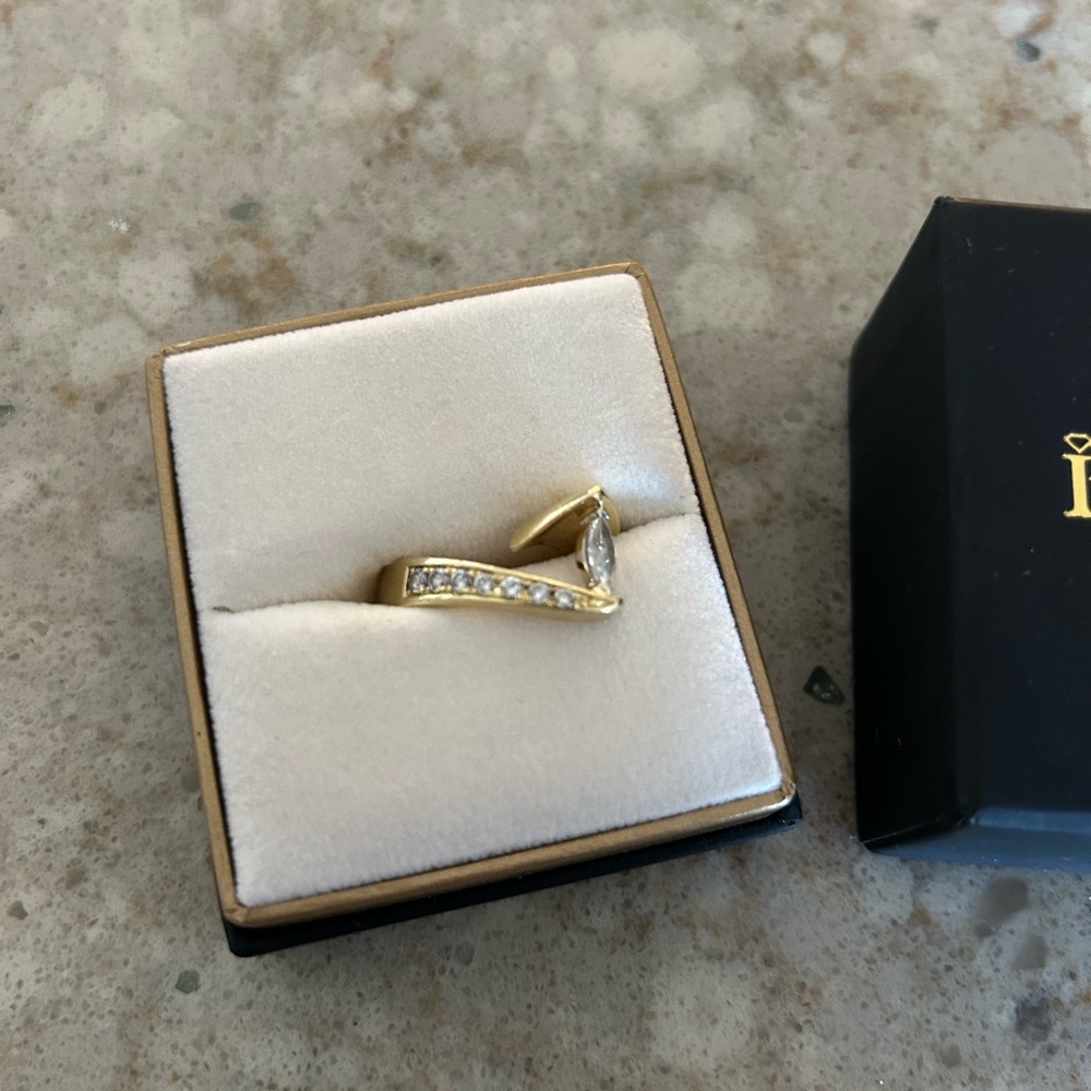 Gold Ring Set - Picture 7 of 9